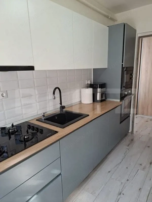 Apartament decomandat, mobilat si utilat, parcare inclusa in pret, zona Eroilor - imagine 11