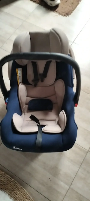 Vânzare scaun masina bebe