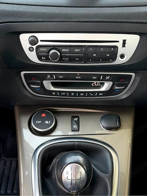 Renaul Scenic - imagine 6