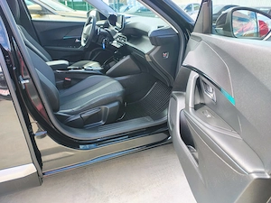 Peugeot 2008 1.5 BlueHDI 130 S&S EAT8 Allure - imagine 14