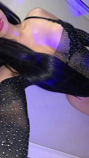 Feminitate, echilibru și un strop de magie