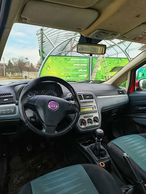 Fiat Punto 2009 85.000km - imagine 2