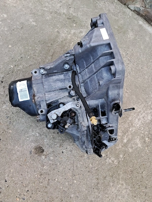 cutie de viteze dacia logan, sandero,mcv 0.9 tce - imagine 4