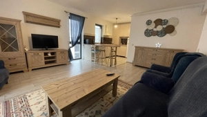 Apartament de vanzare-bloc nou,lift,finisat complet