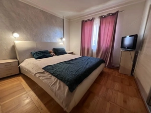 Apartament 2 camere,decomandat,zona Lido-Casa de pensii