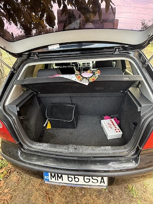 Vând wolkswagen  polo, an 2004 - imagine 5