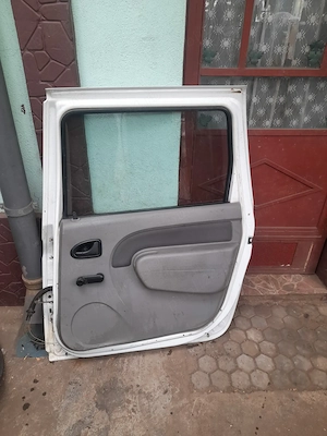 Vând usi logan albe 2006 15dci spate - imagine 4