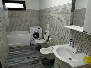 Închiriez apartament 2 camere - imagine 4