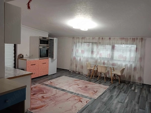 Închiriez apartament 2 camere - imagine 2