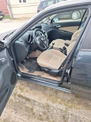 alfa romeo 146 - imagine 2