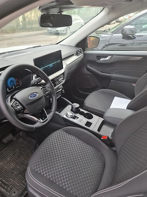 Vând Kuga 1.5 benzina - imagine 7