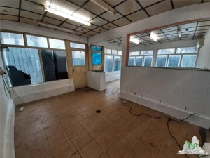 Spatiu comercial cu teren si 2 locuri de parcare in zona Sebastian-Dunavat - imagine 2