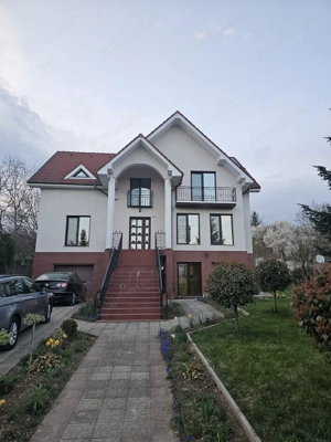 Vila  Oradea zona Iorga 420 mp ,teren 2000 ml