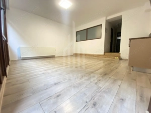 Spațiu comercial central