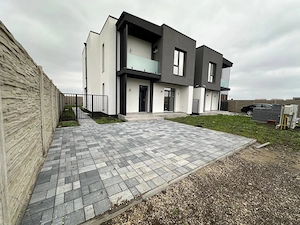 Duplex | Parter + Etaj | Toate utilitatile | Curte generoasa | Zona Excelenta | 