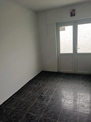 Oportunitate investitie !Spatiu-apartament ultracentral ,stradal , 4 camere,  multiple activitati - imagine 7