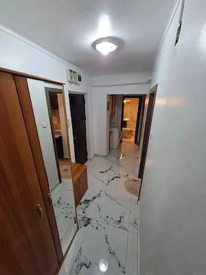  De închiriat 2 camere zona 1 Mai cu centrala termica  - imagine 7