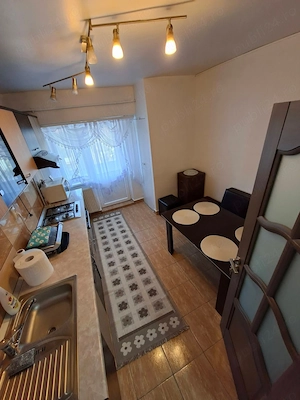  De închiriat 2 camere zona 1 Mai cu centrala termica  - imagine 8