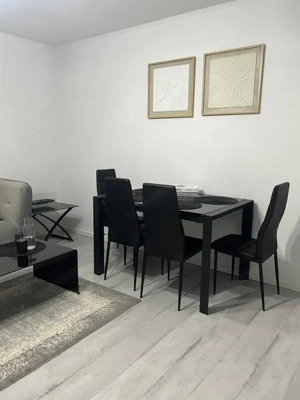 Apartament 3 camere, zona Centrala - imagine 3