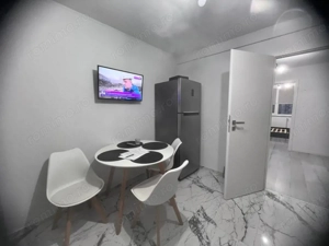 Apartament 3 camere, zona Centrala - imagine 5
