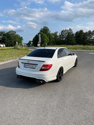 Mercedes C class - Pachet AMG - imagine 4