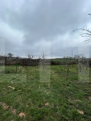 Casă din caramida, cu teren 5810 mp - Calinesti  - imagine 4