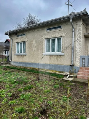 Casă din caramida, cu teren 5810 mp - Calinesti  - imagine 2