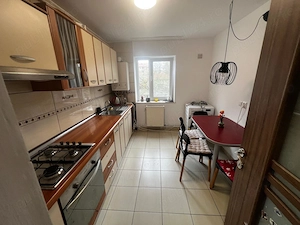 Ofer de inchiriat 2 camere 