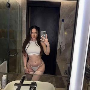 Alina,M-am întors să vă îndeplinesc toate nebuniile  - imagine 2