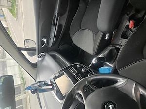 Vând Renault clio 4 2015 - imagine 2