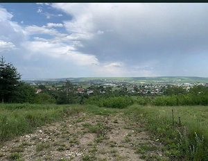 Teren pensiune, casă de vacanta în  Maracineni