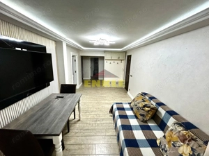 De vanzare apartament cu 3 camere, zona Piata Mare.