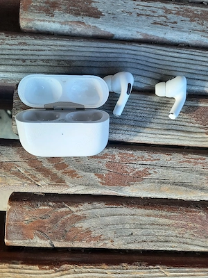 vand airpods 2 pro originale  350 lei  - imagine 3
