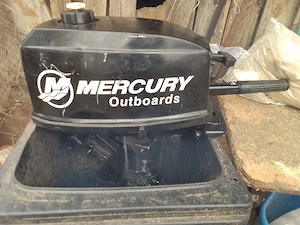 motor barca Mercury de cinci cai - imagine 1
