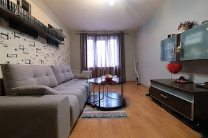 Crangasi, langa Piata, apartament 2 camere decomandate, etaj 1