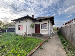 Casa si teren de vanzare Rogova