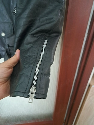 Geaca sport din piele naturala