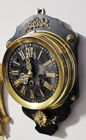 Ceas de perete cu pendul 