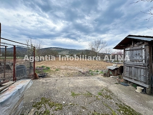  Casa si teren 2086 mp, in Satul Soimus din Comuna Soimus, Jud. Hunedoara, zona centrala. - imagine 10