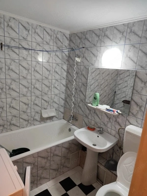 Apartament 3 camere, 2 băi,complet mobilat și utilat, Locație excelentă, etaj 6 - imagine 4