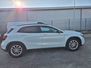 = MERCEDES GLA 220d Aut. 4x4 2.2 T.Diesel Piele Navi Xenon Led = 15.990 e. = - imagine 12