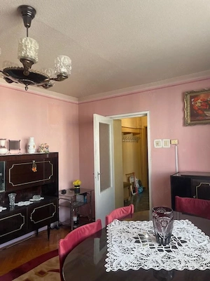 Vand apartament , 3 camere . semidecomandat , etaj 2 , Micro 3 - imagine 2