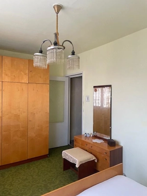 Vand apartament , 3 camere . semidecomandat , etaj 2 , Micro 3 - imagine 10