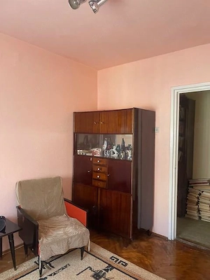 Vand apartament , 3 camere . semidecomandat , etaj 2 , Micro 3 - imagine 14