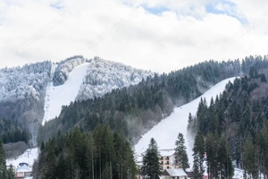 Apartament unic in PREDEAL – LUX, vedere la partie cu terasa si parcare - imagine 6