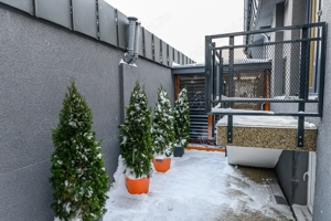 Apartament unic in PREDEAL – LUX, vedere la partie cu terasa si parcare - imagine 12