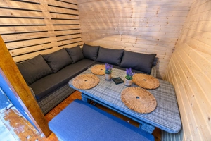 Apartament unic in PREDEAL – LUX, vedere la partie cu terasa si parcare - imagine 13