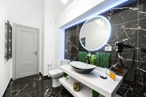 Apartament unic in PREDEAL – LUX, vedere la partie cu terasa si parcare - imagine 16