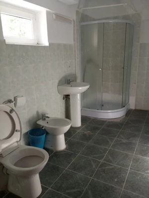 Pensiune de vanzare cu 15 camere cu baie proprie, suprafata utila 550 mp - imagine 6