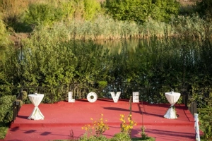 Cort evenimente cu deschidere la lac. Nunti si evenimente programate si in 2026! - imagine 20